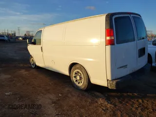 2012 Chevrolet Express Cargo z VIN 1GCSGAFX1C1102968, wystawiony jako IAAI lot #41465329 z przebiegiem 185 998 mil mil oraz . Historia ofert i sprzedaży dostępna na DreamBid. Obrazek 3.