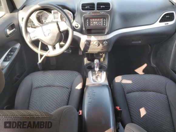 2017 Dodge Journey SXT z VIN 3C4PDCBG4HT532204, wystawiony jako Copart lot #59081935 z przebiegiem 120 923 mil mil oraz Szkoda całkowita • Salvage title. Historia ofert i sprzedaży dostępna na DreamBid. Obrazek 8.