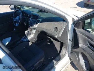 2014 Chevrolet Cruze 1LT with VIN 1G1PC5SB2E7260845, listed as a IAAI auction lot 41847899 with 87,720 mi miles. Bid and sale history available at carsss.com. Image 5.