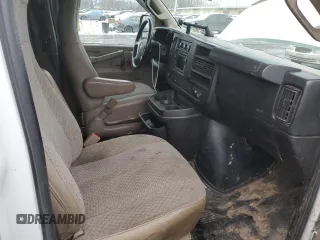 2017 Chevrolet Express Cargo Van with VIN 1GCWGBFF4H1122833, listed as a Copart auction lot 85538934 with 0 mi miles and Salvage Title. Bid and sale history available at carsss.com. Image 7.