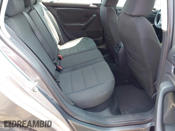 2013 Volkswagen Jetta SE with VIN 3VWPP7AJ5DM674235, listed as a IAAI auction lot 42387714 with 143,333 mi miles and . Bid and sale history available at DreamBid. Image 8.