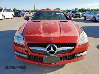 2015 Mercedes-Benz SLK 250 z VIN WDDPK4HA8FF108049, wystawiony jako Copart lot #56337355 z przebiegiem Nie podano mil oraz Tytuł czysty. Historia ofert i sprzedaży dostępna na DreamBid. Obrazek 5.