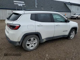 2022 Jeep Compass Latitude z VIN 3C4NJCBB8NT156266, wystawiony jako Copart lot #55321825 z przebiegiem 73 771 mil mil oraz Szkoda całkowita • Salvage title. Historia ofert i sprzedaży dostępna na DreamBid. Obrazek 3.