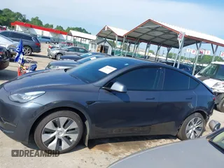 2021 Tesla Model Y Long Range z VIN 5YJYGAEE7MF146315, wystawiony jako IAAI lot #42445336 z przebiegiem 57 110 mil mil oraz . Historia ofert i sprzedaży dostępna na DreamBid. Obrazek 14.