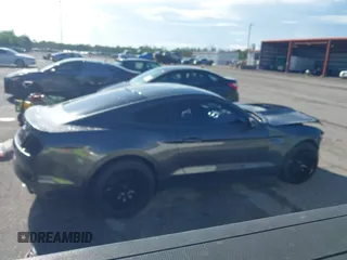 2017 Ford Mustang EcoBoost z VIN 1FA6P8TH5H5287023, wystawiony jako IAAI lot #42600833 z przebiegiem 103 685 mil mil oraz . Historia ofert i sprzedaży dostępna na DreamBid. Obrazek 14.