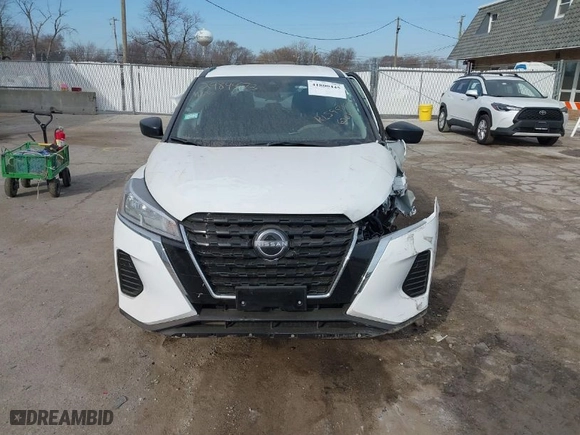 2024 Nissan Kicks S with VIN 3N1CP5BV0RL595059, listed as a IAAI auction lot 41800445 with 590 mi miles. Bid and sale history available at carsss.com. Image 12.