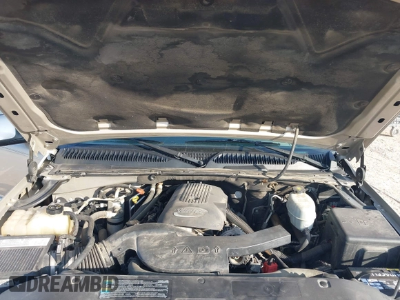 2005 GMC Yukon SLT with VIN 1GKEK13T95R203827, listed as a IAAI auction lot 41815086 with 136,671 mi miles. Bid and sale history available at carsss.com. Image 10.