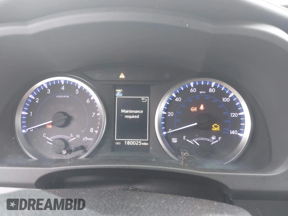 2018 Toyota Highlander LE with VIN 5TDBZRFH8JS875311, listed as a IAAI auction lot 42673189 with 180,025 mi miles and . Bid and sale history available at DreamBid. Image 7.