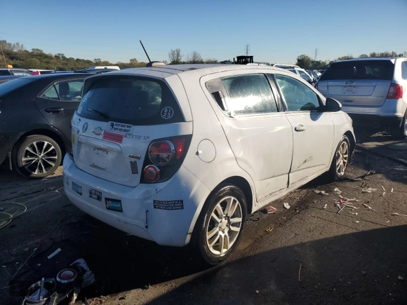 2016 Chevrolet Sonic LT with VIN 1G1JC6SB0G4184395, listed as a Copart auction lot 75556594 with 91,693 mi miles and Salvage Title. Bid and sale history available at carsss.com. Image 3.