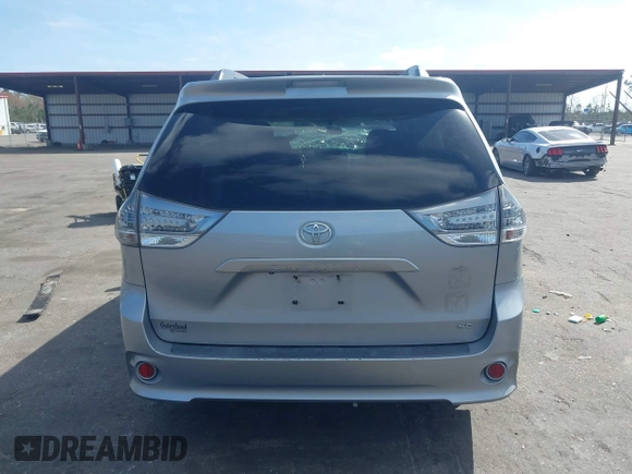 2015 Toyota Sienna SE with VIN 5TDXK3DC3FS550300, listed as a IAAI auction lot 41712966 with 154,242 mi miles. Bid and sale history available at carsss.com. Image 17.