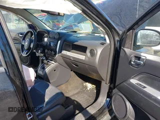2014 Jeep Compass Latitude with VIN 1C4NJDEB2ED626380, listed as a IAAI auction lot 41675908 with 90,153 mi miles. Bid and sale history available at carsss.com. Image 5.