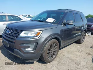 2017 Ford Explorer XLT z VIN 1FM5K7D82HGA31550, wystawiony jako IAAI lot #42391756 z przebiegiem 141 291 mil mil oraz . Historia ofert i sprzedaży dostępna na DreamBid. Obrazek 22.