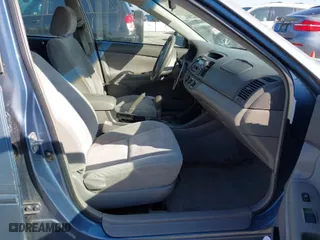 2004 Toyota Camry LE with VIN 4T1BF32K94U576056, listed as a IAAI auction lot 41721057 with 259,906 mi miles. Bid and sale history available at carsss.com. Image 5.