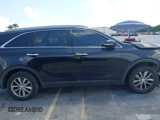 2017 Kia Sorento LX with VIN 5XYPG4A34HG276651, listed as a IAAI auction lot 41971527 with 122,640 mi miles. Bid and sale history available at carsss.com. Image 13.