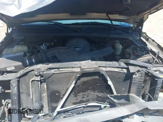 2002 Chevrolet Avalanche z VIN 3GNEK13T02G127607, wystawiony jako IAAI lot #42247519 z przebiegiem 249 223 mil mil oraz . Historia ofert i sprzedaży dostępna na DreamBid. Obrazek 10.