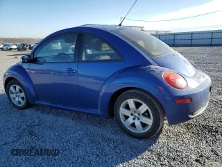 2007 Volkswagen New Beetle Coupe with VIN 3VWRW31C37M511142, listed as a Copart auction lot 86788394 with 174,378 mi miles and Salvage Title. Bid and sale history available at carsss.com. Image 2.