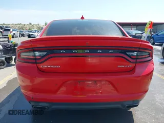 2015 Dodge Charger SXT z VIN 2C3CDXHG2FH896581, wystawiony jako IAAI lot #42004954 z przebiegiem 241 911 mil mil oraz . Historia ofert i sprzedaży dostępna na DreamBid. Obrazek 16.