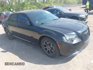 2016 Chrysler 300 S z VIN 2C3CCAGG4GH217056, wystawiony jako IAAI lot #42083625 z przebiegiem 90 977 mil mil oraz . Historia ofert i sprzedaży dostępna na DreamBid. Obrazek 1.