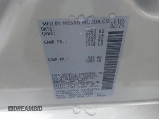 2025 Nissan Altima SV z VIN 1N4BL4DV0SN366601, wystawiony jako IAAI lot #42405749 z przebiegiem 4 790 mil mil oraz . Historia ofert i sprzedaży dostępna na DreamBid. Obrazek 9.