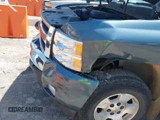 2011 Chevrolet Silverado 1500 LT with VIN 1GCRCSE05BZ202981, listed as a IAAI auction lot 42136318 with 106,277 mi miles and . Bid and sale history available at DreamBid. Image 6.