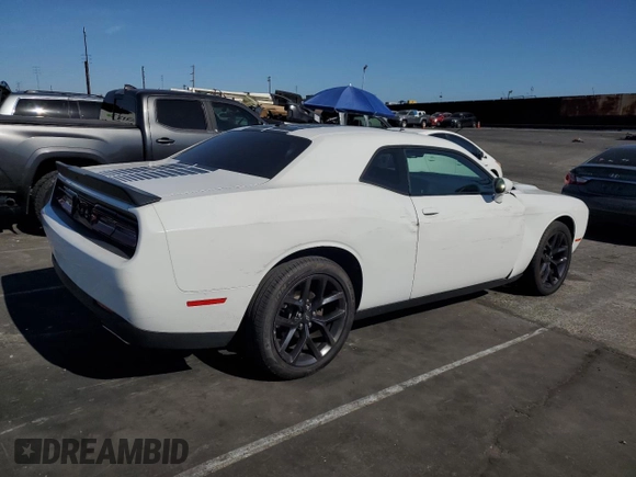 2020 Dodge Challenger SXT with VIN 2C3CDZAG7LH161595, listed as a Copart auction lot 53702215 with 33,772 mi miles and Clean Title. Bid and sale history available at DreamBid. Image 3.