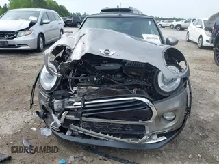 2016 MINI Convertible с VIN WMWWG5C53G3C19327, выставлен на аукционе IAAI как лот 42030590 с пробегом 33 898 миль миль и . История ставок и продаж доступна на DreamBid. Изображение 12.