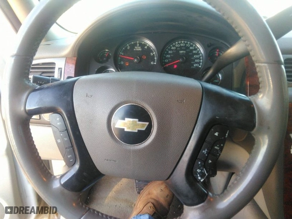 2007 Chevrolet Suburban LTZ with VIN 1GNFK16317J222022, listed as a IAAI auction lot 41879933 with 269,381 mi miles. Bid and sale history available at carsss.com. Image 6.