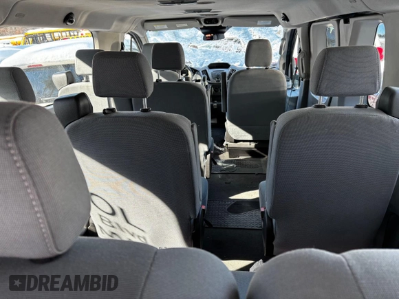 2016 Ford Transit XL z VIN 1FMZK1ZM1GKB38833, wystawiony jako Copart lot #45767975 z przebiegiem 203 400 mil mil oraz Czysty tytuł • Clean title. Historia ofert i sprzedaży dostępna na DreamBid. Obrazek 7.