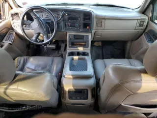 2004 Chevrolet Avalanche Z71 with VIN 3GNEK12TX4G246057, listed as a Copart auction lot 69157534 with 116,382 mi miles and Non Repairable. Bid and sale history available at DreamBid. Image 8.