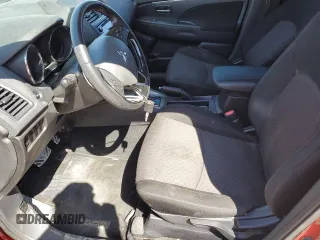 2018 Mitsubishi Outlander ES z VIN JA4AP3AU8JU003624, wystawiony jako Copart lot #50222305 z przebiegiem 128 611 mil mil oraz Czysty tytuł • Clean title. Historia ofert i sprzedaży dostępna na DreamBid. Obrazek 7.