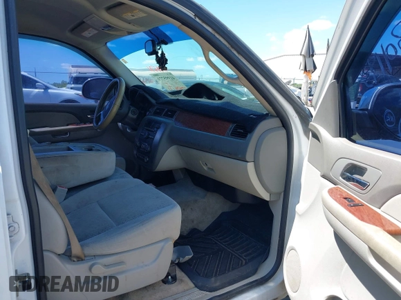 2007 GMC Yukon SLE w/3SA with VIN 1GKFC13C77R301193, listed as a IAAI auction lot 41995771 with 274,631 mi miles. Bid and sale history available at carsss.com. Image 5.