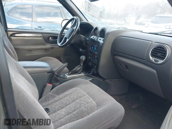 2004 GMC Envoy SLT z VIN 1GKET16S846138341, wystawiony jako IAAI lot #41250239 z przebiegiem 190 812 mil mil oraz . Historia ofert i sprzedaży dostępna na DreamBid. Obrazek 5.