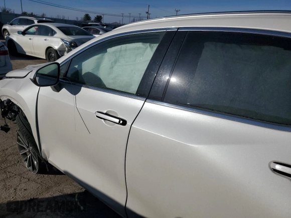 2024 Lexus NX 350h z VIN JTJAKCEZ4R2033931, wystawiony jako Copart lot #43448205 z przebiegiem Nie podano mil oraz Czysty tytuł • Clean title. Historia ofert i sprzedaży dostępna na DreamBid. Obrazek 8.