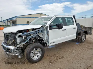 2023 Ford F-250 XL z VIN 1FT7W2BT8PEC30883, wystawiony jako Copart lot #57171715 z przebiegiem 47 949 mil mil oraz Szkoda całkowita • Salvage title. Historia ofert i sprzedaży dostępna na DreamBid. Obrazek 1.