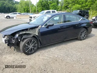 2025 Lexus ES 350 with VIN 58ADZ1B11SU185338, listed as a Copart auction lot 61213385 with 5,014 mi miles and Salvage title. Bid and sale history available at DreamBid. Image 1.