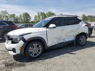 2021 Kia Seltos S z VIN KNDEUCAA2M7206078, wystawiony jako Copart lot #53952945 z przebiegiem 93 235 mil mil oraz Szkoda całkowita • Salvage title. Historia ofert i sprzedaży dostępna na DreamBid. Obrazek 1.