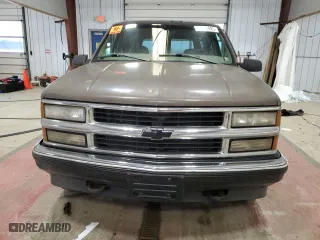 1998 Chevrolet Tahoe with VIN 1GNEK13R0WJ302401, listed as a Copart auction lot 47196925 with 202,595 mi miles and Salvage Title. Bid and sale history available at carsss.com. Image 5.