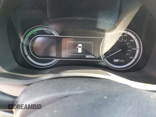 2018 Kia Niro LX with VIN KNDCB3LC9J5170876, listed as a Copart auction lot 46695975 with 33,373 mi miles and Salvage Title. Bid and sale history available at carsss.com. Image 9.