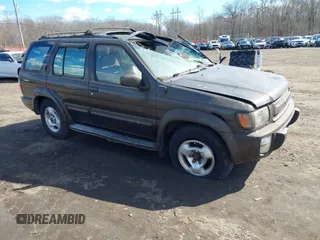 1997 Infiniti QX4 z VIN JNRAR05Y1VW011702, wystawiony jako IAAI lot #41696356 z przebiegiem 152 252 mil mil oraz . Historia ofert i sprzedaży dostępna na DreamBid. Obrazek 1.