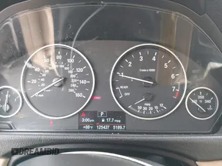 2015 BMW 3 Series 320i с VIN WBA3B1G5XFNT05271, выставлен на аукционе IAAI как лот 42049799 с пробегом 125 437 миль миль и . История ставок и продаж доступна на DreamBid. Изображение 7.