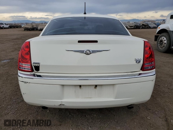 2008 Chrysler 300 C with VIN 2C3KK63H98H237217, listed as a Copart auction lot 86770414 with 184,520 mi miles and Clean Title. Bid and sale history available at carsss.com. Image 6.