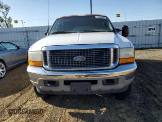 2000 Ford Excursion Limited with VIN 1FMNU43S5YEE00578, listed as a Copart auction lot 51842985 with 174,089 mi miles and Clean title. Bid and sale history available at DreamBid. Image 5.