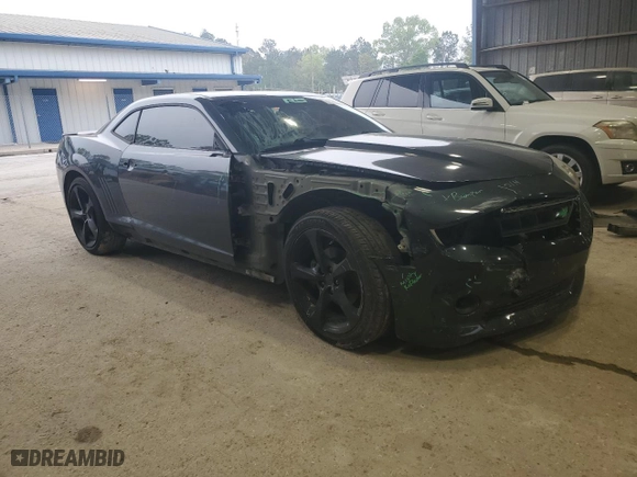 2014 Chevrolet Camaro LT with VIN 2G1FC1E33E9187461, listed as a Copart auction lot 49213125 with 220,505 mi miles and Salvage Title. Bid and sale history available at carsss.com. Image 4.