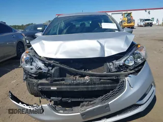 2016 Kia Forte EX with VIN KNAFX5A81G5629252, listed as a IAAI auction lot 41898977 with 92,792 mi miles and . Bid and sale history available at DreamBid. Image 13.