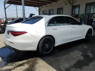 2022 Mercedes-Benz S 580 z VIN W1K6G7GB2NA143545, wystawiony jako Copart lot #57256335 z przebiegiem 33 205 mil mil oraz Szkoda całkowita • Salvage title. Historia ofert i sprzedaży dostępna na DreamBid. Obrazek 3.