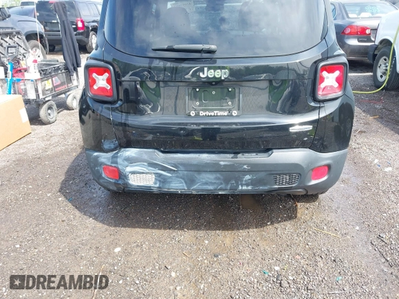 2017 Jeep Renegade Latitude with VIN ZACCJABB2HPG07439, listed as a IAAI auction lot 42092602 with 119,364 mi miles. Bid and sale history available at carsss.com. Image 6.