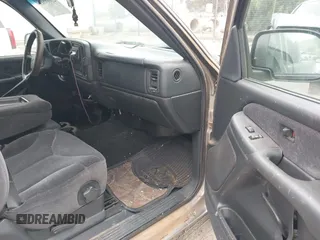 2001 GMC Sierra 1500 SLE z VIN 2GTEC19V711120871, wystawiony jako IAAI lot #42093793 z przebiegiem 271 247 mil mil oraz . Historia ofert i sprzedaży dostępna na DreamBid. Obrazek 5.