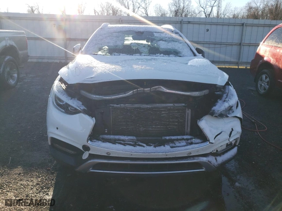 2018 Infiniti QX30 Premium with VIN SJKCH5CR1JA043588, listed as a Copart auction lot 79271663 with 70,534 mi miles. Bid and sale history available at carsss.com. Image 5.