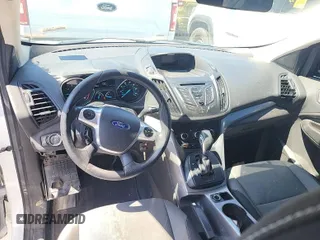 2016 Ford Escape SE z VIN 1FMCU0GX3GUC30456, wystawiony jako IAAI lot #42387320 z przebiegiem 99 033 mil mil oraz . Historia ofert i sprzedaży dostępna na DreamBid. Obrazek 3.