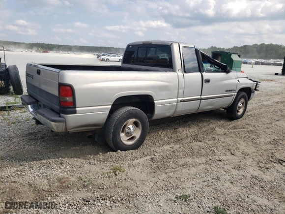 2000 Dodge Ram 1500 with VIN 3B7HC13Z1YG138356, listed as a Copart auction lot 68306524 with 171,481 mi miles and Salvage Title. Bid and sale history available at carsss.com. Image 3.